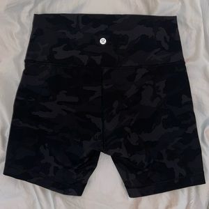 Grey camo Lululemon biker short size 8